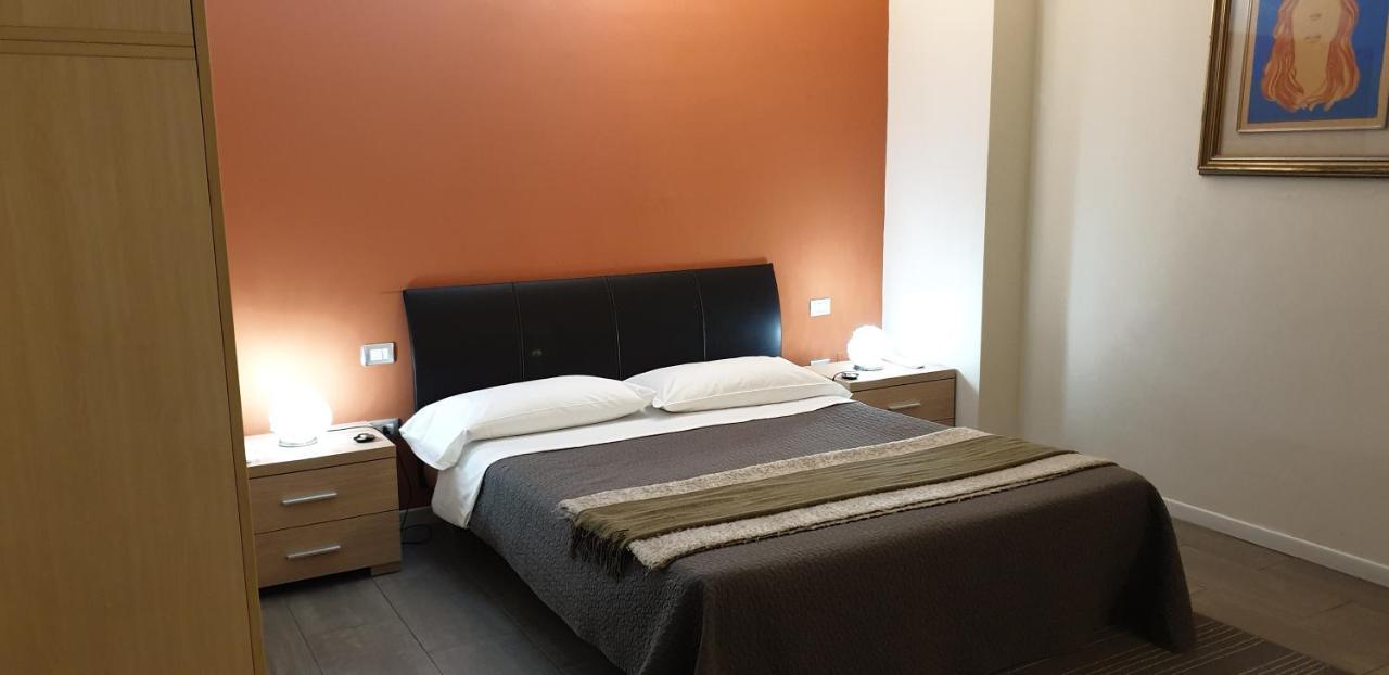 Agora Residenza Aparthotel Mantua Buitenkant foto