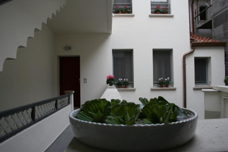 Agora Residenza Aparthotel Mantua Buitenkant foto