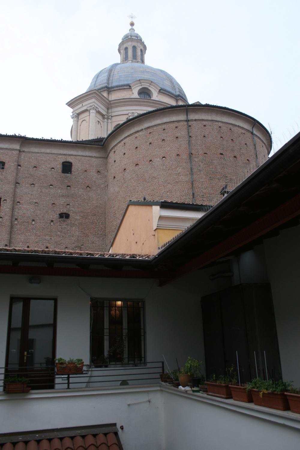 Agora Residenza Aparthotel Mantua Buitenkant foto