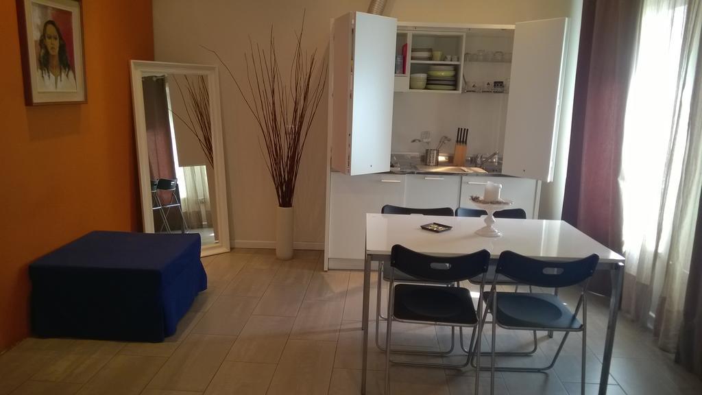 Agora Residenza Aparthotel Mantua Buitenkant foto